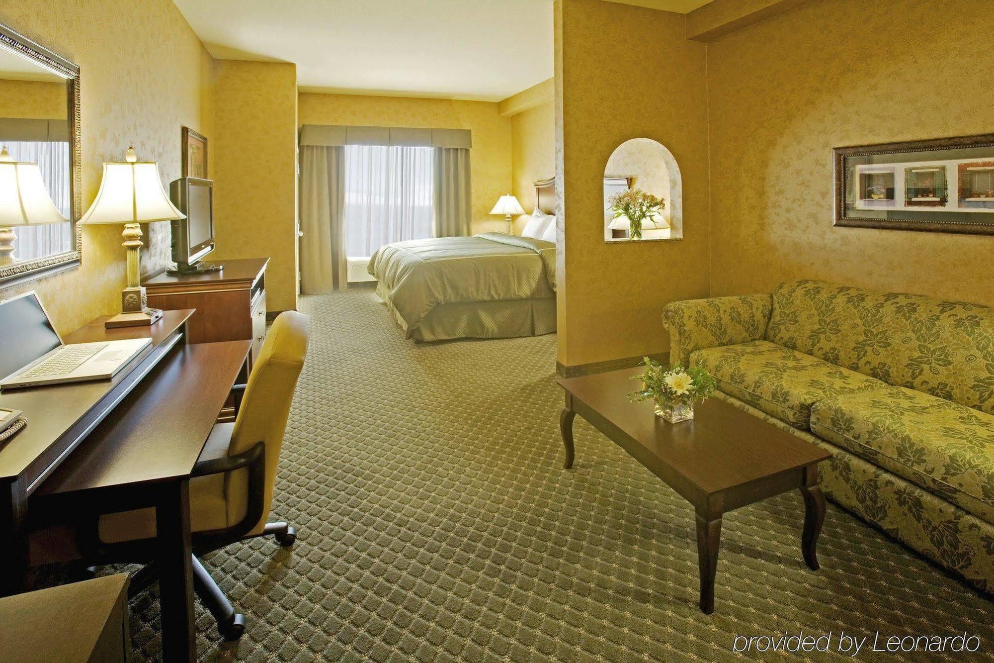 Comfort Suites Alamo-River Walk Сан Антонио Екстериор снимка