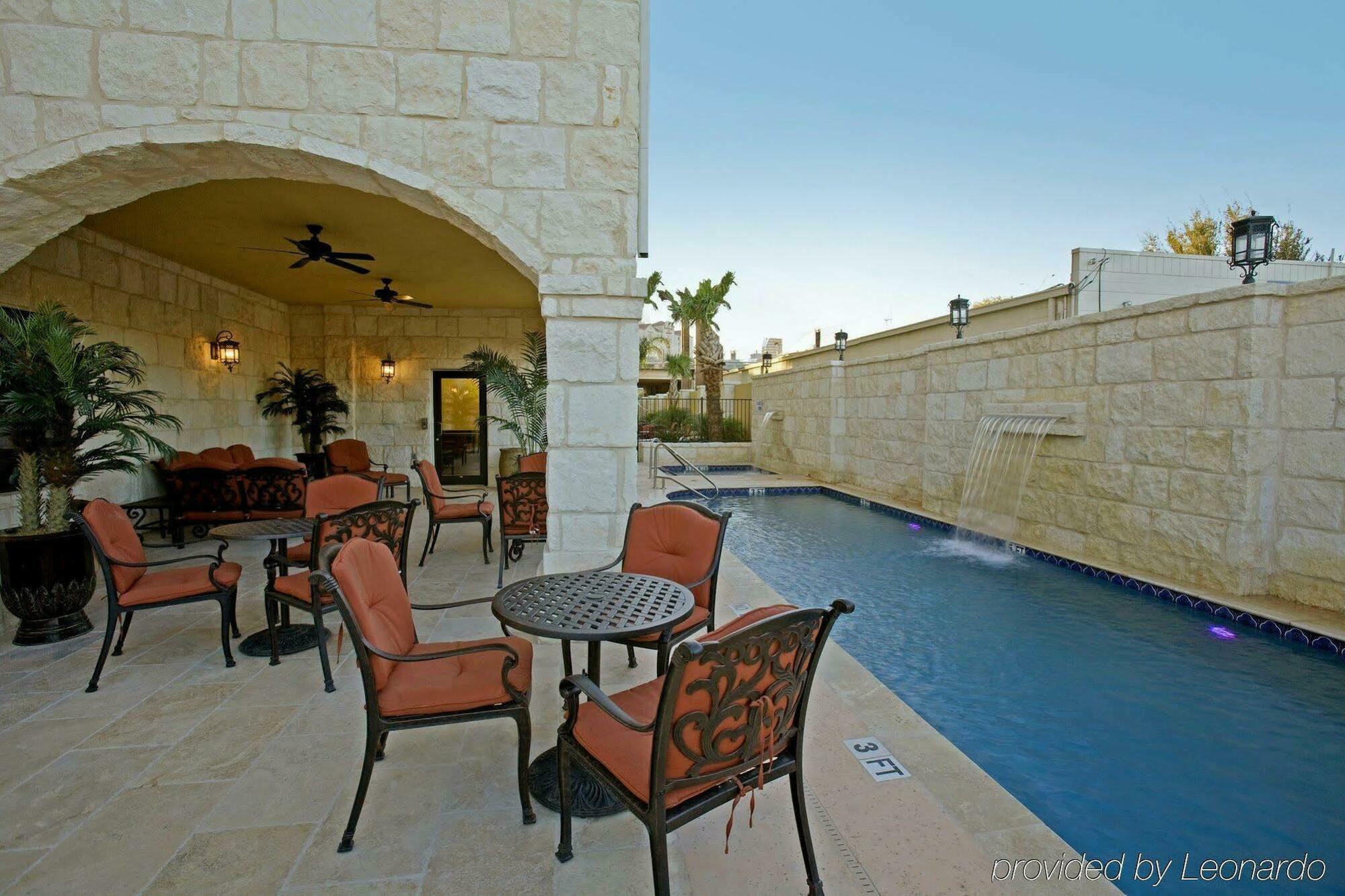 Comfort Suites Alamo-River Walk Сан Антонио Екстериор снимка